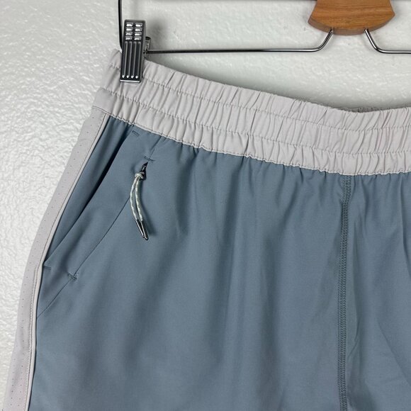 Vuori Women's Dash Short XL Light Blue Pull On Stretch Lightweight Athletic - Picture 3 of 7
